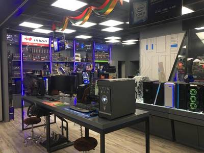 寒冬已至 哪些因素導致電腦實體店在軟件與輔助設備領域陷入困境？